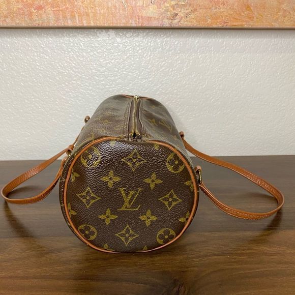 LOUIS VUITTON Monogram Bag. Papillon 26. - Picture 3 of 9